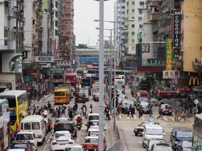 香港新增80例新冠肺炎确诊病例，26日起酒吧、卡拉OK等场所关闭