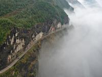 湖北鹤峰：云中公路