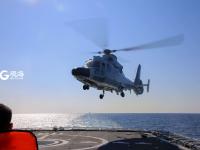 亚丁湾上有大动作 上演惊魂海空立体搜救演练