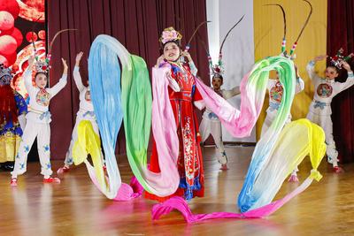 美育教育共发展，崂山的六所学校做了这件事