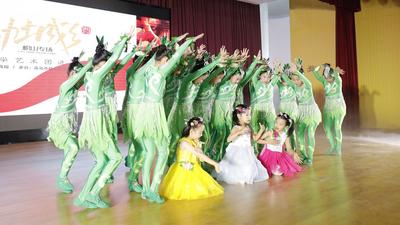 美育教育共发展，崂山的六所学校做了这件事