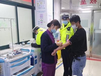 屡教不改！两次无证驾驶被拘留  不长记性！无证醉酒开车又被查