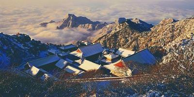 泰山回应雪乡喊冤：泰山山顶矿泉水5元一瓶，并且是人力挑上山的