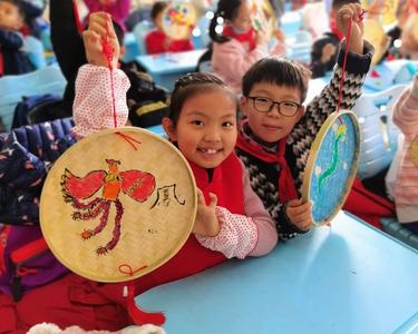 非遗文化我传承 巧手筑梦迎新年