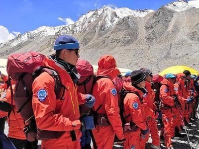 外交部回应珠峰新高程：珠峰再高也是能够攀登的，困难再大也是能够克服的
