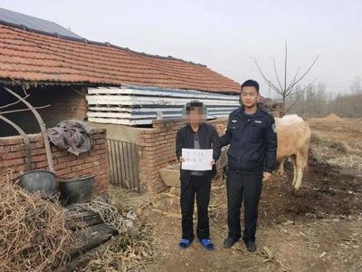 一夜之间村里十几只鸡都没了，胶州警方顺线抓获特意来青偷鸡的小贼一名……