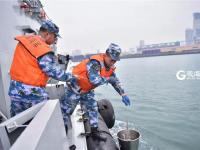 这一刻，退伍前的水兵圆梦了!