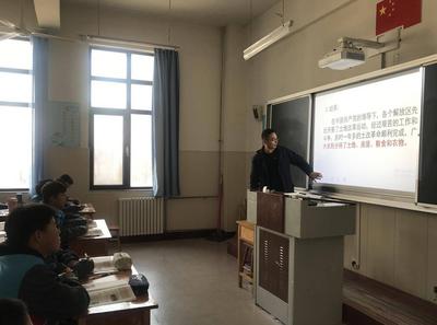 投资1500万元 胶州市为57所学校更新“班班通”教学设备