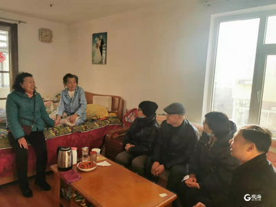 青岛市供应链协会开展寒冬公益慰问行动，为社区老党员和残疾人送温暖