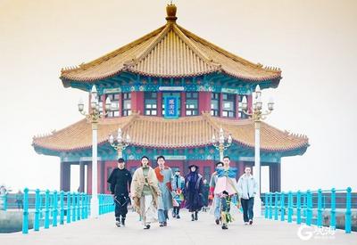 百年栈桥焕发时尚激情，2020青岛世界大学生时尚设计大赛启幕