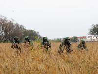 冲！为打赢练就钢筋铁骨！