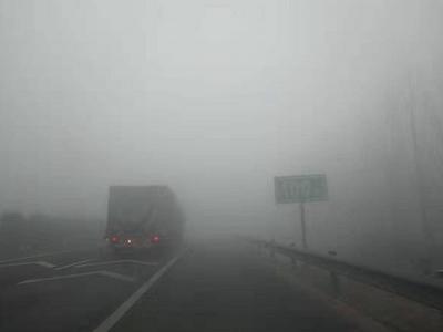 中东部各地气温陆续回升，华北中部等地将有霾现身