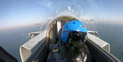 铁翼飞旋，苍穹搏击！海空实战化大片霸气来袭