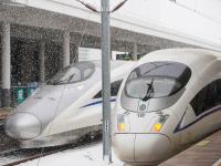 “雪窝子”迎来大雪 铁路人连夜战风雪