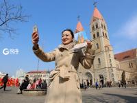 走！跟着这位姑娘走进立体书的“折叠世界”