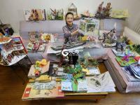 走！跟着这位姑娘走进立体书的“折叠世界”