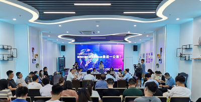 路演还可以这么“演”？！“一路有约”，青岛创业者在接送机途中与投资人聊嗨了 