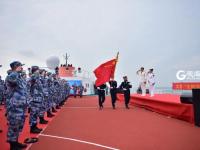 这一刻，退伍前的水兵圆梦了!