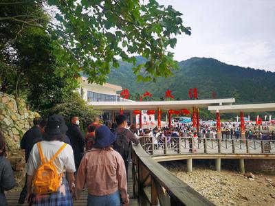 多地取消跨年活动，元旦假期还能愉快出游吗？你准备怎么过？