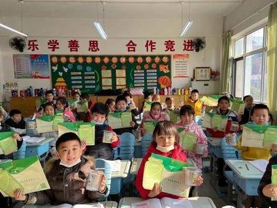 校园“蒙养书签”兑好礼，老师自制盲盒送“惊喜”