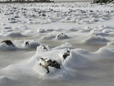 见过大海结冰吗？带你瞅瞅鳌山湾的“海冰图”