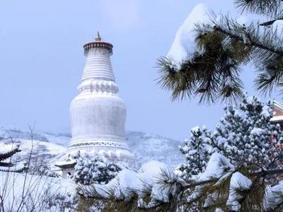 三名驴友在五台山台顶户外徒步时因寒风大雪迷路，两死一伤
