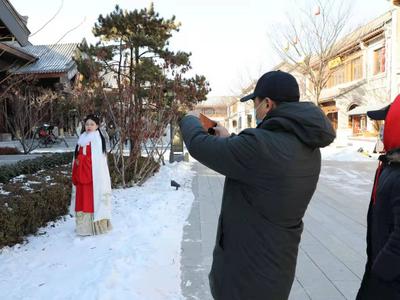 穿汉服迎新年，即墨古城别样美