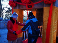 他们，给我们带来新年的第一缕阳光