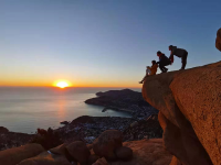 他们，给我们带来新年的第一缕阳光