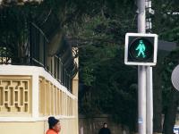 不惧寒风还是为了生活？他们仍然在街头