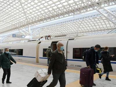 春运需全副武装吗？途中遇无症状感染者几率多大？专家解答来了