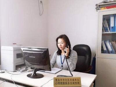 九年来志愿服务5000余小时，她通过“话疗”将逾百名“问题少年”引回正轨