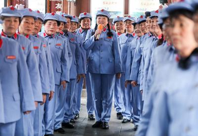 贵州遵义：红军街上的合唱团