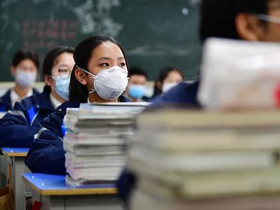 山西晋中榆次区中小学12日起陆续放假，高三另行通知