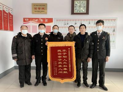 老人走失、孩子失联……家人焦急万分，幸得青岛这群热心人出手相助