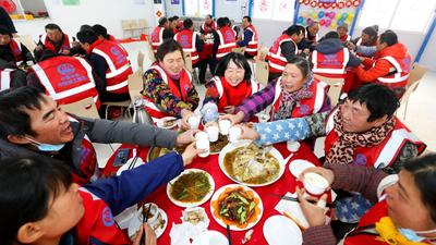 就地过年企业开启“留人大战” 外乡人有福了