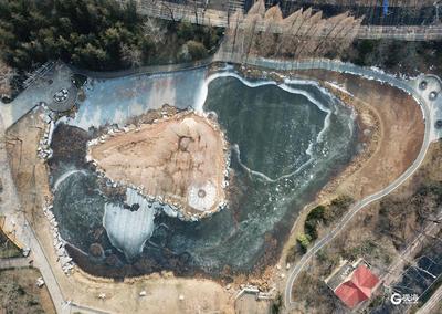 寒潮来临，航怕中山公园冰湖