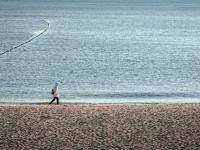 不惧寒风还是为了生活？他们仍然在街头