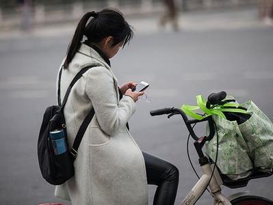 从热情满满到逐渐倦怠的朋友圈晒娃：四年级后频“蒸发”