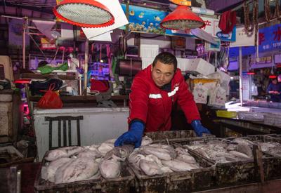 走起！进了腊月门，带你云逛海鲜市场