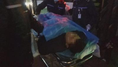 监控记下冬日温情一幕：胶州男子公交车上突发病，一车人的举动很暖心