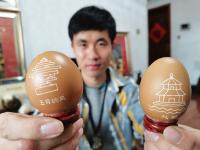 蛋雕匠人：鸡蛋上的“脆弱艺术”