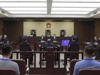 华融公司原董事长赖小民受贿、贪污、重婚案二审宣判，维持死刑判决