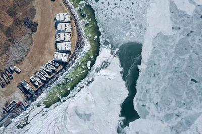 色调太治愈！冰封后的胶州湾宛如北极大片