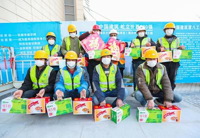 春节留青不放假，600名工人领暖心物资