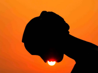 他们，给我们带来新年的第一缕阳光