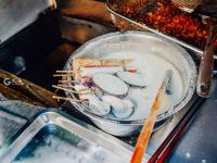 儿时的味道！这一口老青岛炸串火了20年