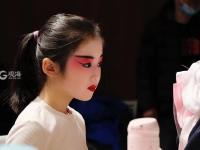 梨园小将闹新春 欢天喜地真热闹