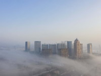 如梦似幻！青岛海滨再现平流雾美景