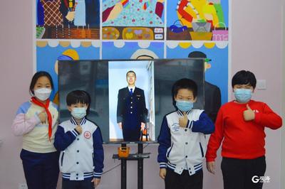 青岛抗疫榜样开讲“新年第一课”，为孩子们“种下”理想和信念的种子